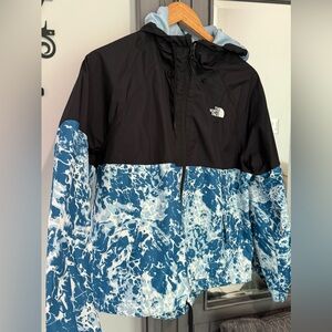 North Face Size Large Rain Jacket. Perfect condition. Used once